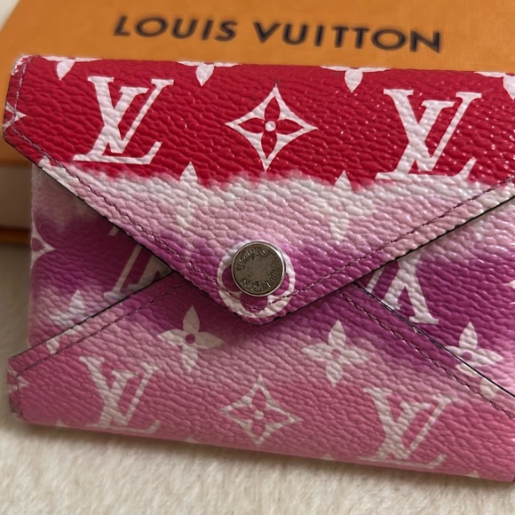 Louis Vuitton Kirigami Small Card Holder - Picture 9 of 13